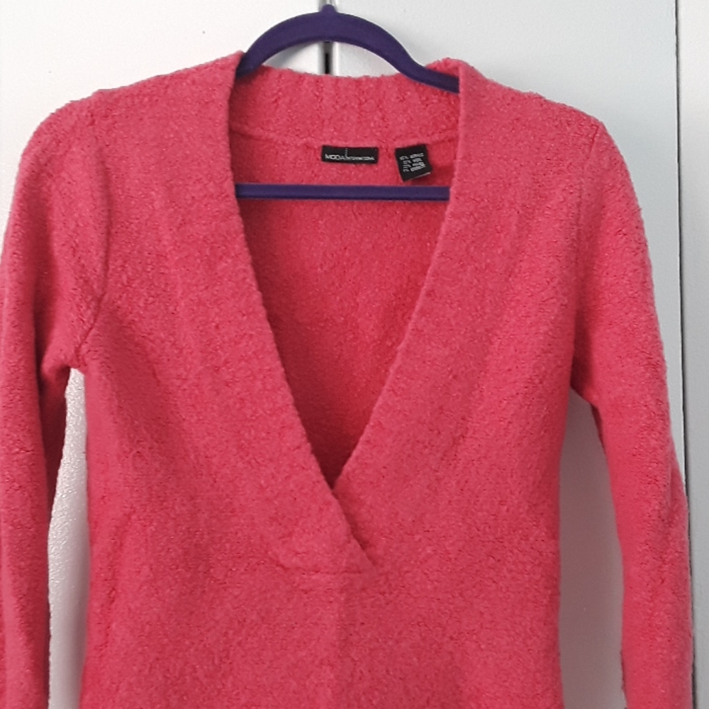 Sweater - Picture 2 of 4